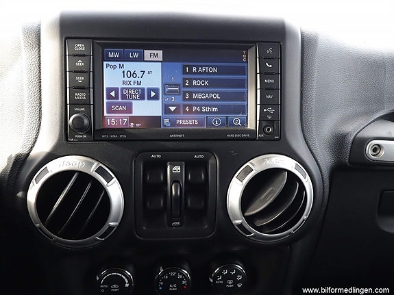 Jeep Wrangler 16 of 27