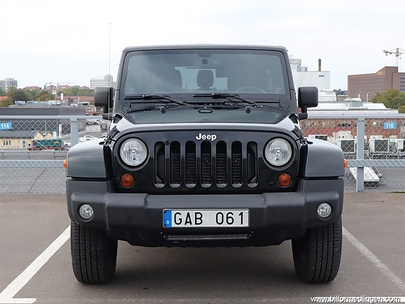 Jeep Wrangler 27 of 27