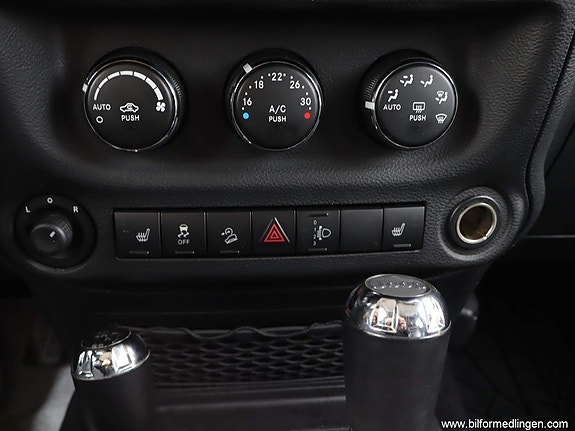 Jeep Wrangler 11 of 27