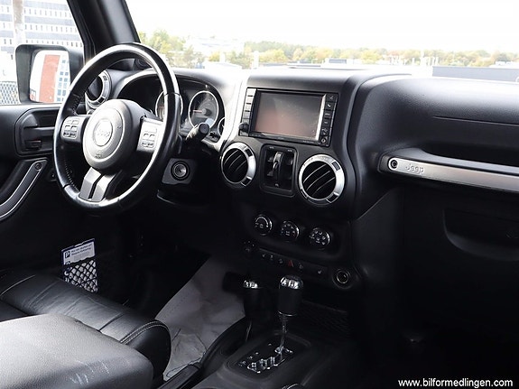 Jeep Wrangler 7 of 27