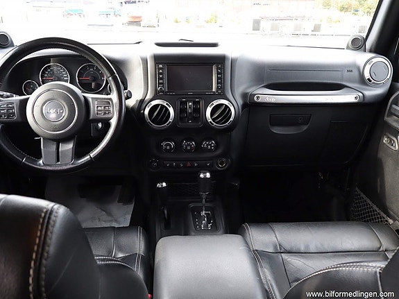 Jeep Wrangler 6 of 27