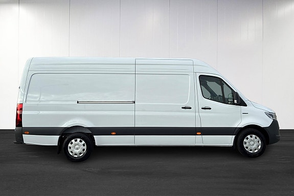 Mercedes-Benz eSprinter 420 8 of 20