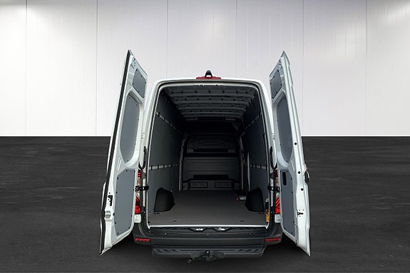 Mercedes-Benz eSprinter 420 18 of 20