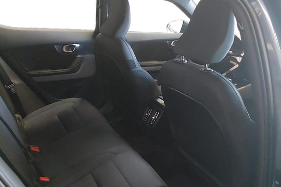 Polestar 2 8 of 19
