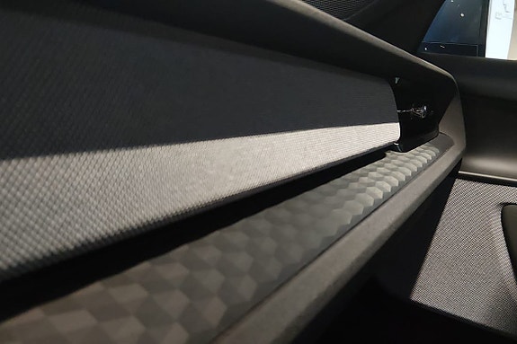 Polestar 2 17 of 19
