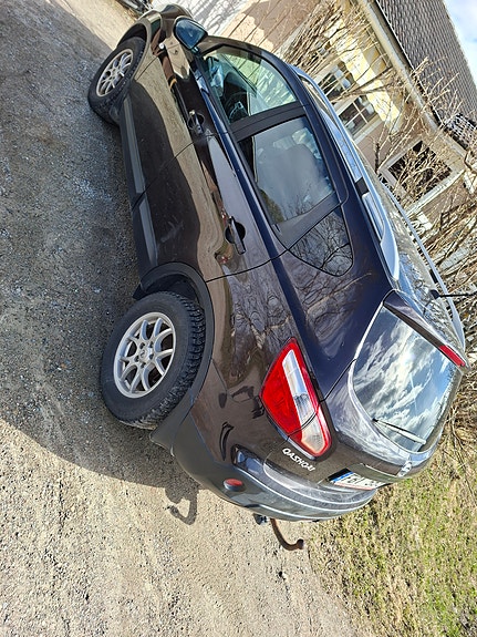 Nissan Qashqai 4 of 6