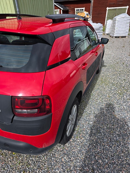 Citroen C4 Cactus 9 of 16