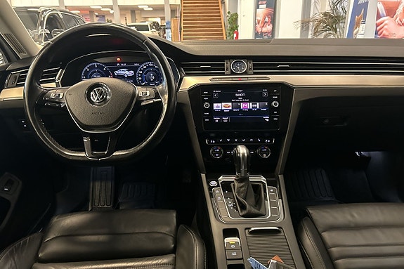 Volkswagen Passat 22 of 27