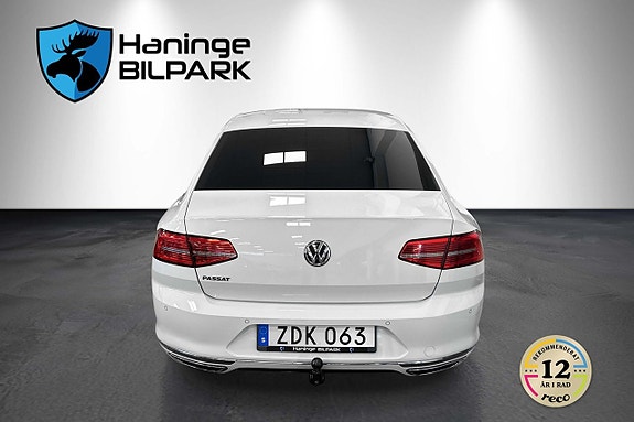 Volkswagen Passat 5 of 27