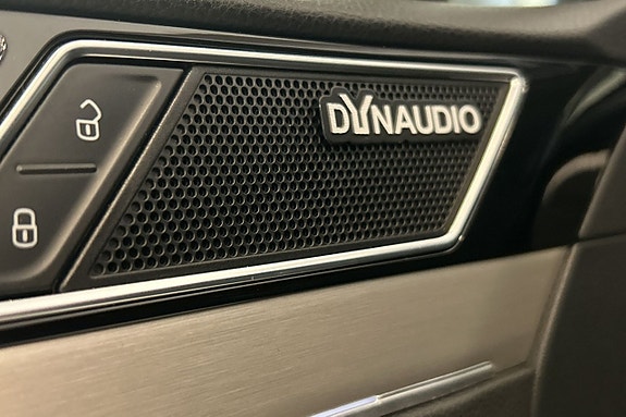Volkswagen Passat 13 of 27