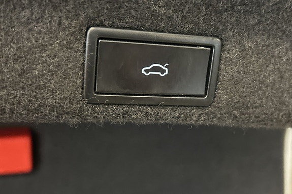 Volkswagen Passat 12 of 27