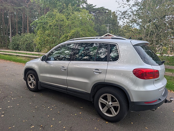 Volkswagen Tiguan 2 of 7