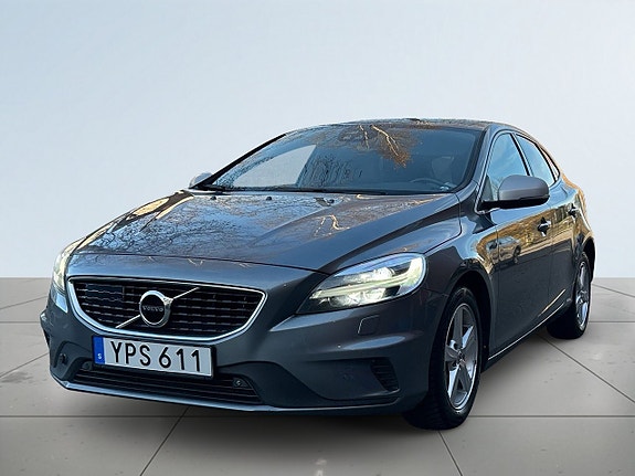 Volvo V40 16 of 22