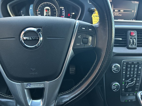 Volvo V40 17 of 22