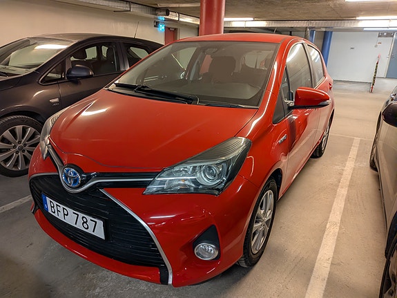 Toyota Yaris 2 of 2