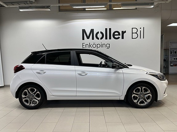 Hyundai i20 3 of 19