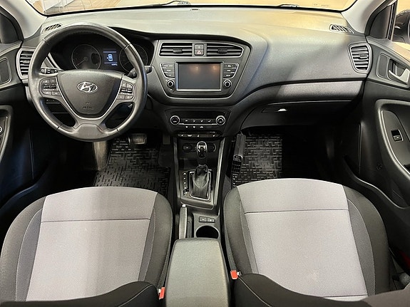 Hyundai i20 9 of 19