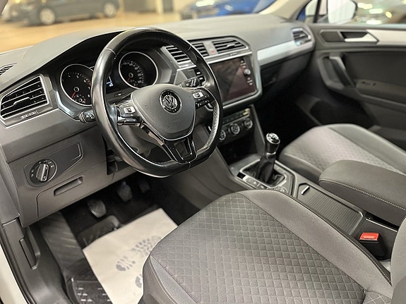 Volkswagen Tiguan 8 of 17
