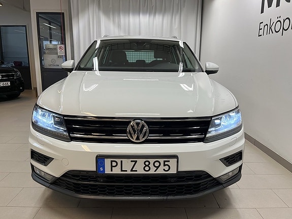 Volkswagen Tiguan 6 of 17