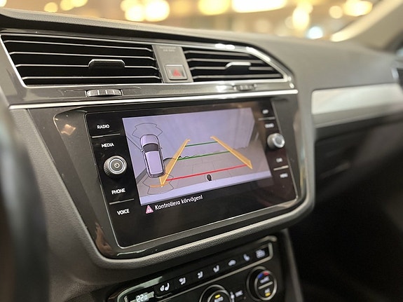 Volkswagen Tiguan 15 of 17