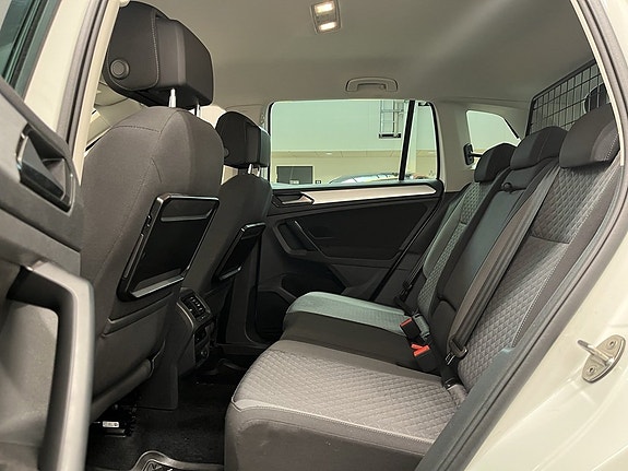 Volkswagen Tiguan 11 of 17