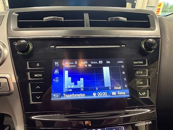Toyota Prius+ 23 of 26