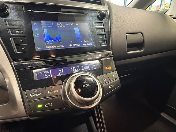 Toyota Prius+ 22 of 26