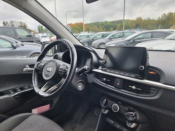 Kia Picanto 11 of 15
