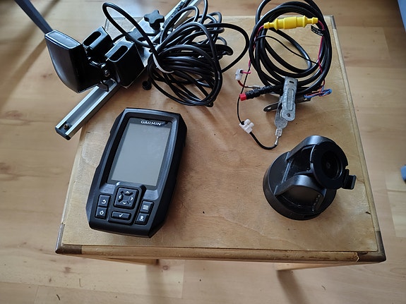 Uttern 5201, Suzuki 85hk och båtvagn 15 of 15