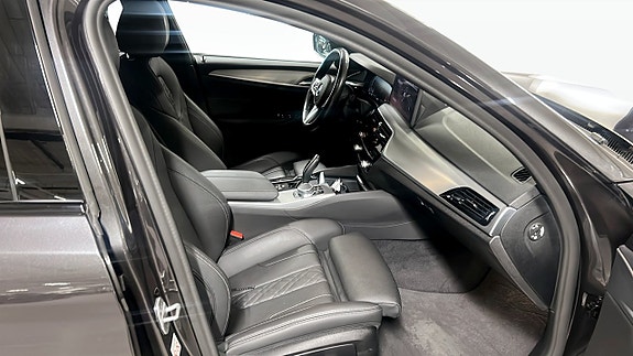 BMW 520d 3 of 9