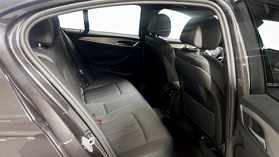BMW 520d 5 of 9