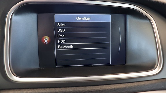 Volvo V40 Cross Country 16 of 19