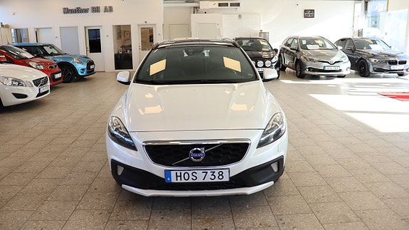 Volvo V40 Cross Country 7 of 19