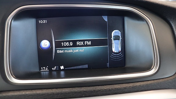 Volvo V40 Cross Country 18 of 19