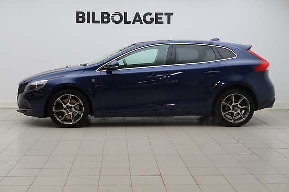 Volvo V40 2 of 15