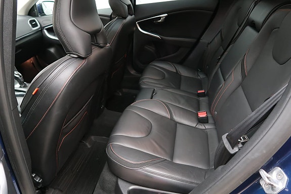 Volvo V40 5 of 15