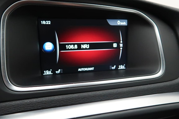 Volvo V40 10 of 15