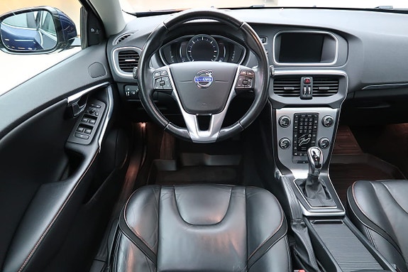 Volvo V40 6 of 15