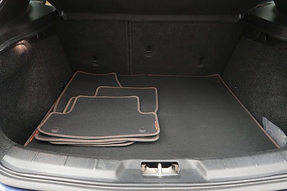 Volvo V40 15 of 15