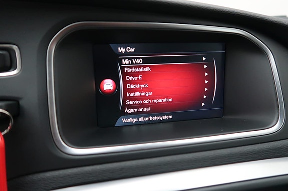 Volvo V40 14 of 15