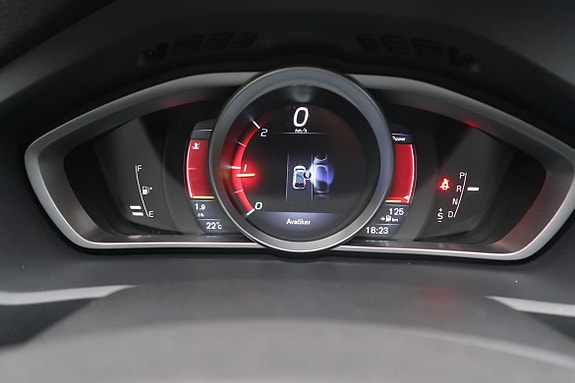 Volvo V40 12 of 15