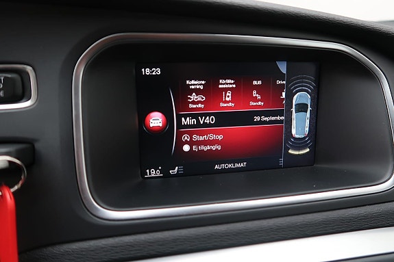 Volvo V40 13 of 15