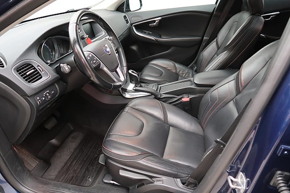 Volvo V40 4 of 15