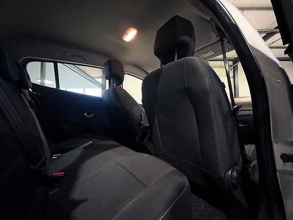 Renault Megane 9 of 15