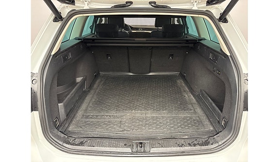 Volkswagen Passat 11 of 11
