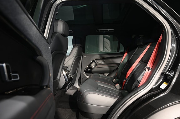 Land Rover Range Rover Sport 17 of 20