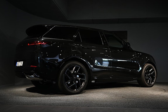 Land Rover Range Rover Sport 5 of 20