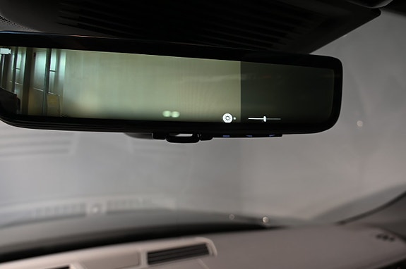 Land Rover Range Rover Sport 16 of 20