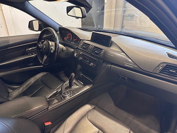 BMW 330d 18 of 20