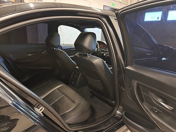 BMW 330d 15 of 20